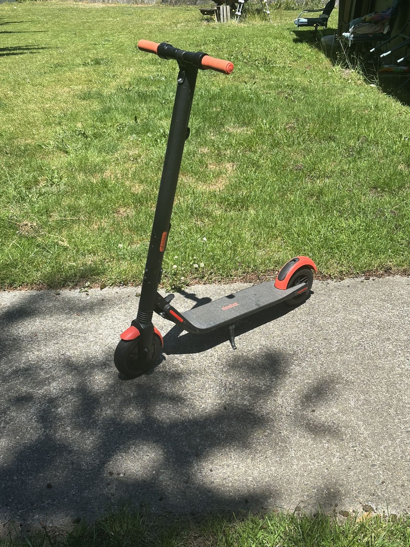 Segway Ninebot ES1L Electric Kick Scooter