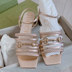 New- Gucci Low-heel Sandals (36.5)