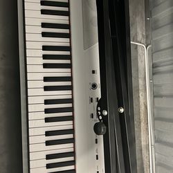 Electric Keyboard