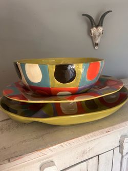 Pier 1 platter and bowl set
