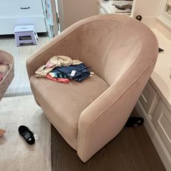 Pink Swivel chair 