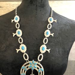 VTG 14" Southwestern Squash Blossom Faux Turquoise Style Necklace