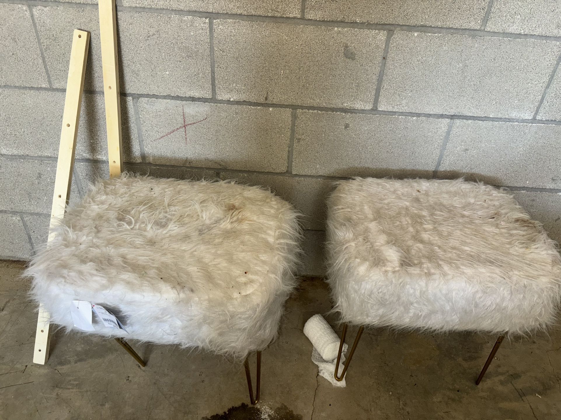Set of 2 Faux Fur Stools