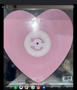 Rare Melanie Martinez heart shaped vinyl