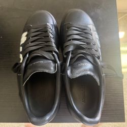 Oversized Graffiti Alexander Mcqueen’s