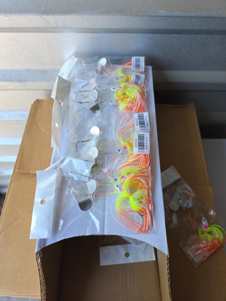 6 Fishing Lures