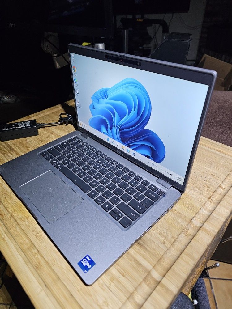 Dell Laptop Intel i7-CPU  1TB SSD 16GB Ram