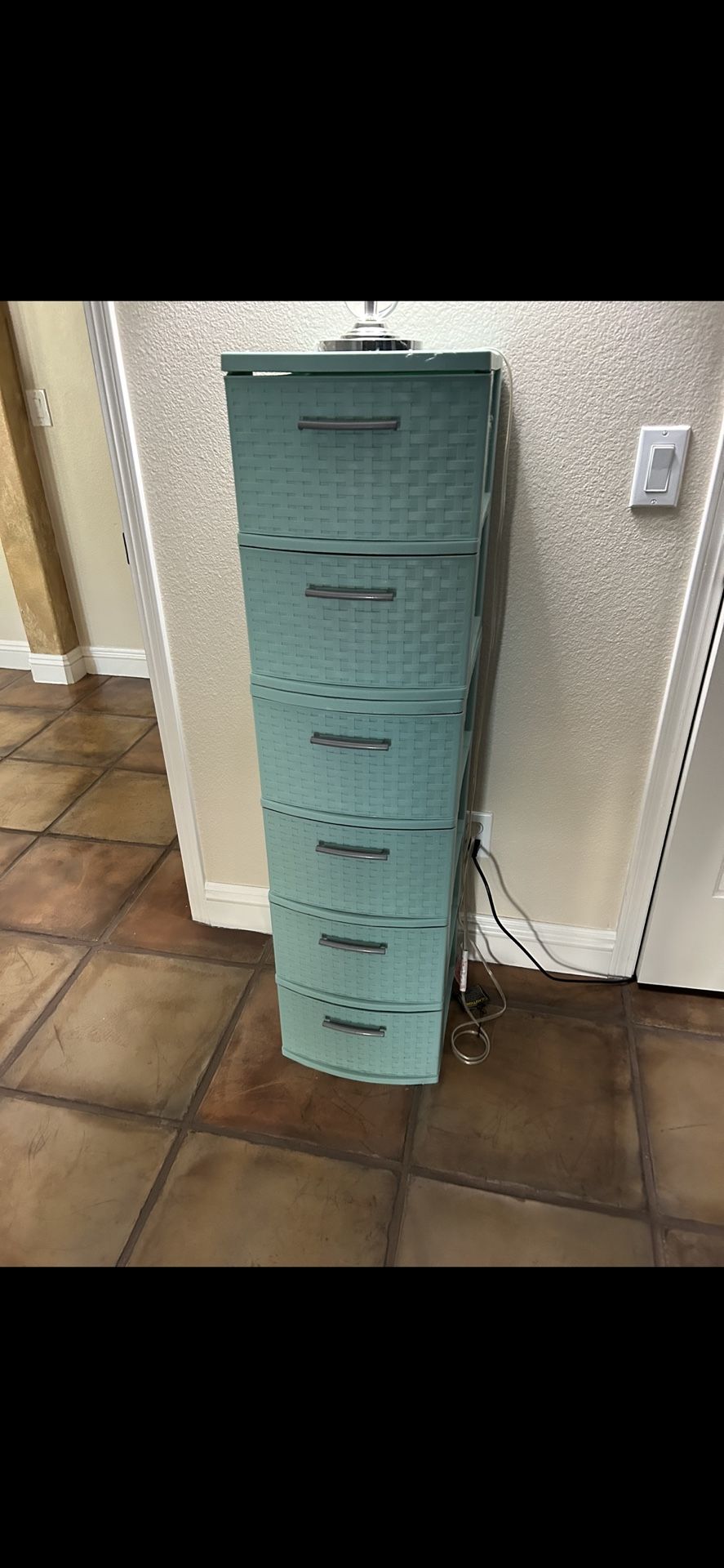 Tupperware six straw chest are split into two nights stand