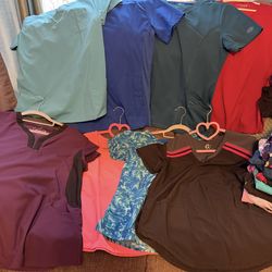Scrubs for women all 43 pieces Size S