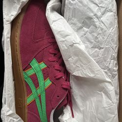 ASICS 