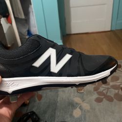 New Balance Baseball Cleets