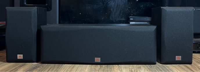 JBL Northridge E-Series 3.0 Speaker Set - EC35 Center & E20 Pair (Very Good)