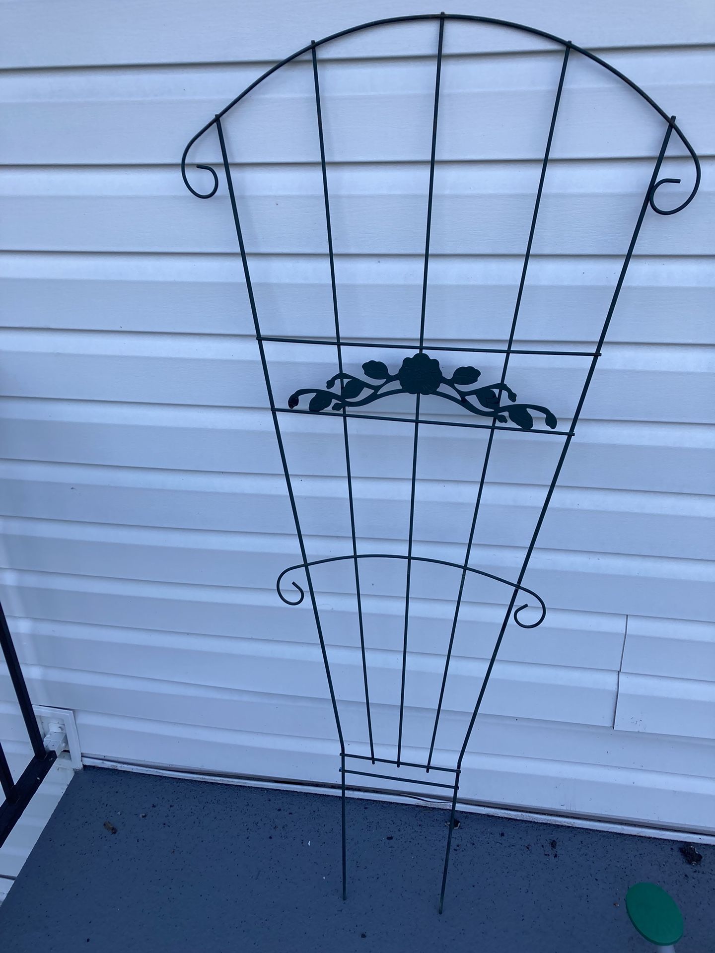 Metal Garden Trellis, 5ft Tall