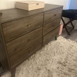 Dresser (6 Drawers)