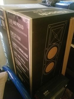 2 klipsch speakers r-28f