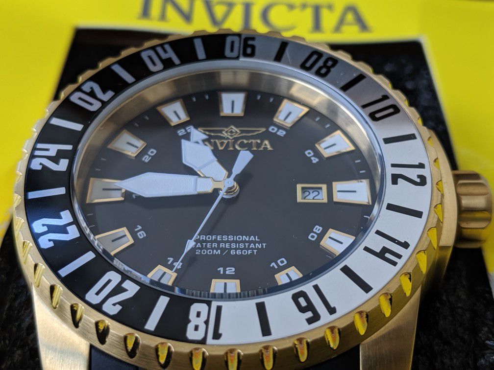Invicta Men's 19684 Pro Diver Analog Display Swiss Quartz Black Watch