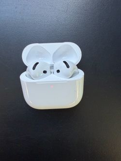 AirPods 4th Gen w/o noise cancellation