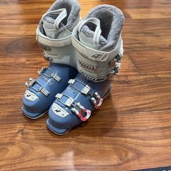Nordica Girls Speedmachine 4 Size 210-215