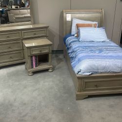 Twin Bed Set 