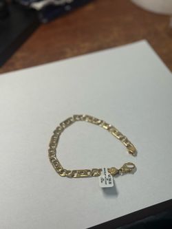 Paper clip style Gold bracelet