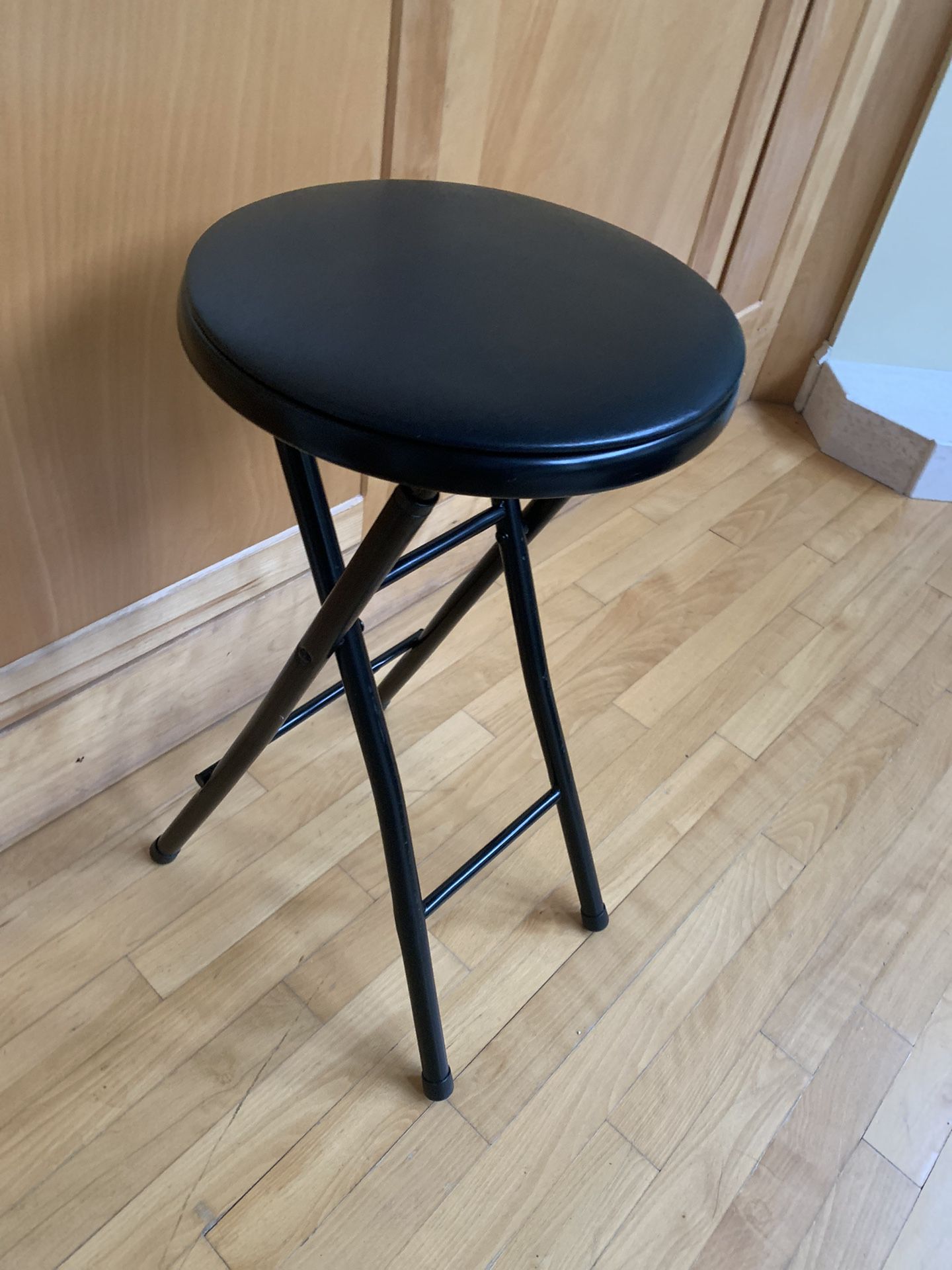 Black Metal Stool Chair 24” Height Light Cushion Seat  Folds Folding Beach Bar Counter Desk Table