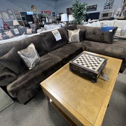 $1899 Cozy Sofa Chaise 🤎 Easy Purchase Available ✅