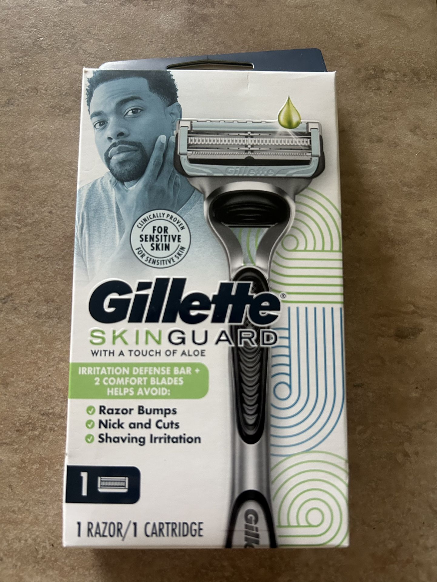 Gillette SkinGuard 1 Razor Handle + 1 Cartridge. For Sensitive Skin