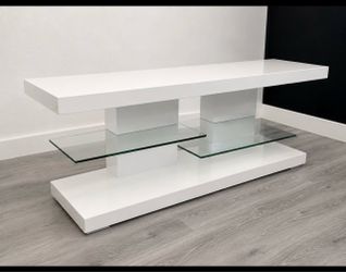 Media table