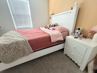 Girls Bedroom Set