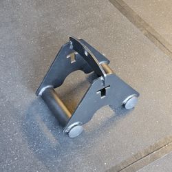 Titan Fitness Triangle Monster Grip Cable Attachment