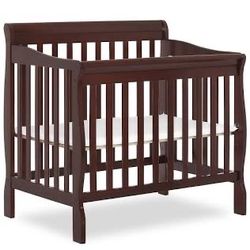 Aden 4 in 1 Convertible Mini Infant Baby Crib By dream On Me
