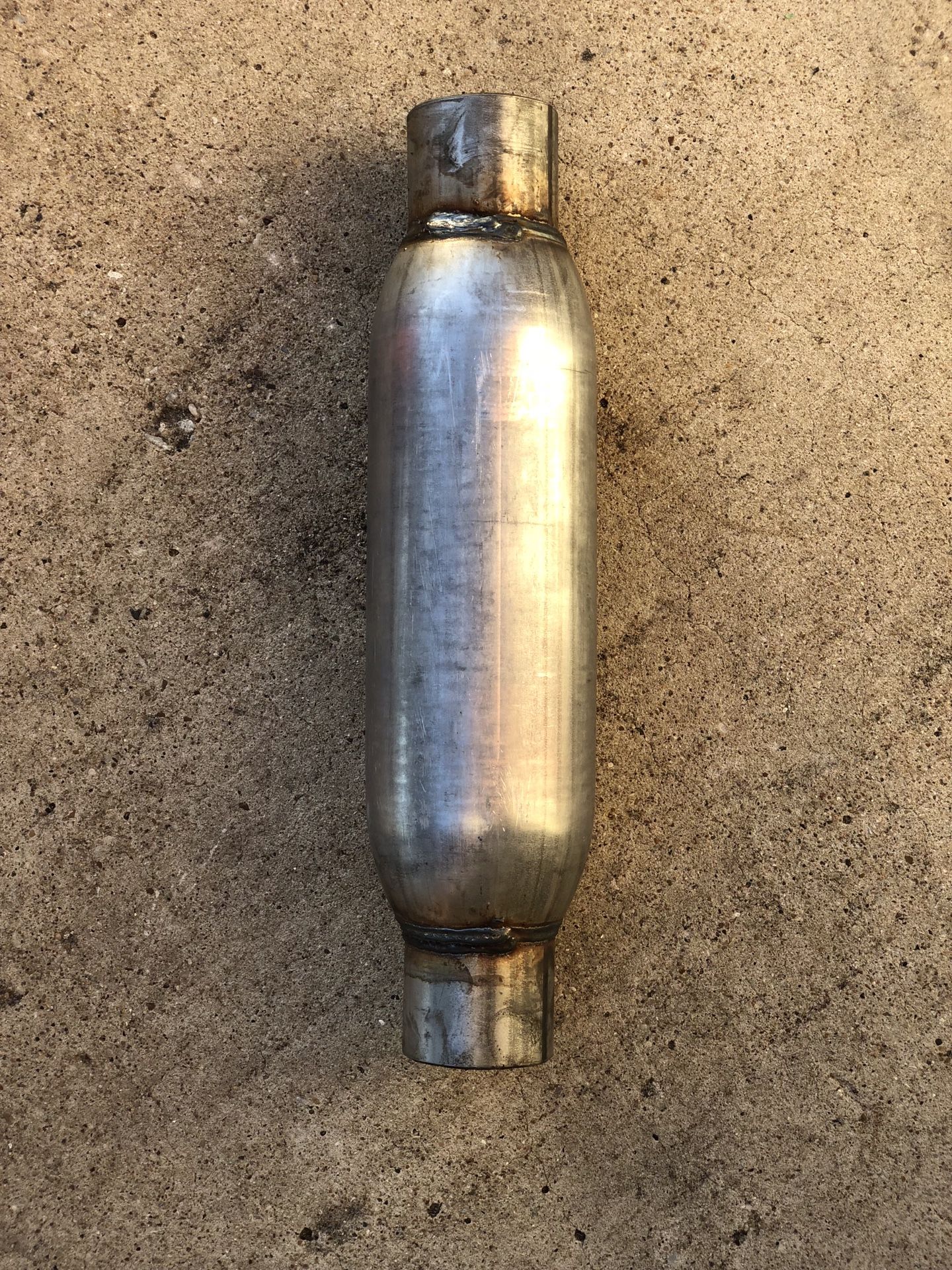 DYNOMAX RACE BULLET MUFFLER