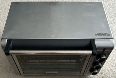 BLACK+DECKER Stainless Steel 4-Slice Toaster Oven - Works Great!