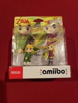Toon Link And Toon Zelda Amiibo