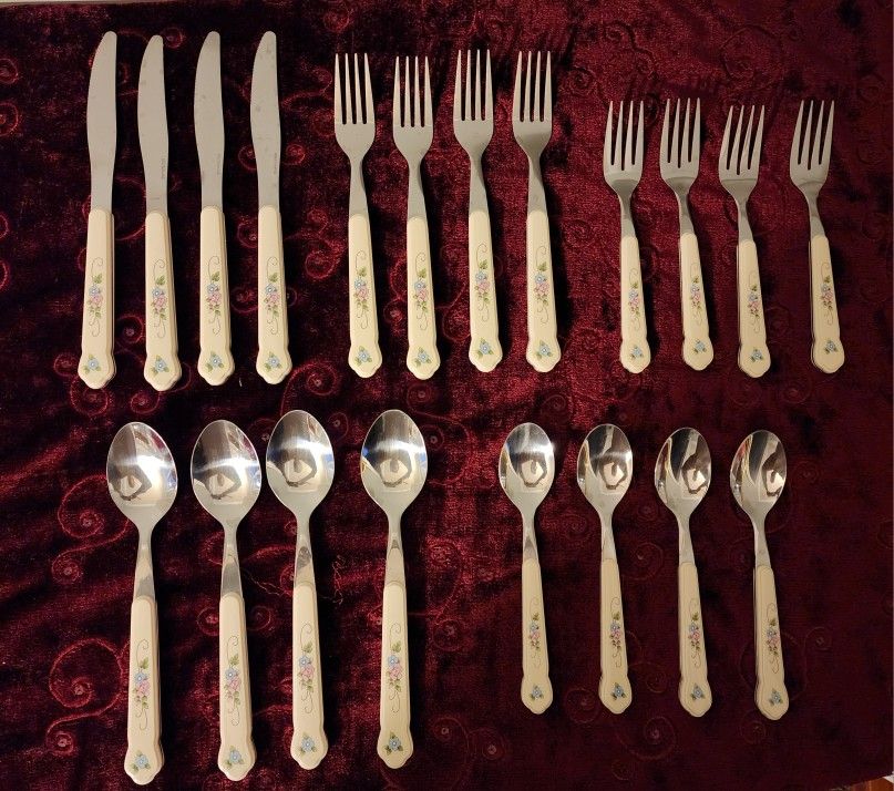 20 Pcs. Flatwares With Floral Designed Handles