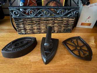 Antique 3 piece Cast Iron Sad Iron, Cast Iron-Iron and Trivet Set