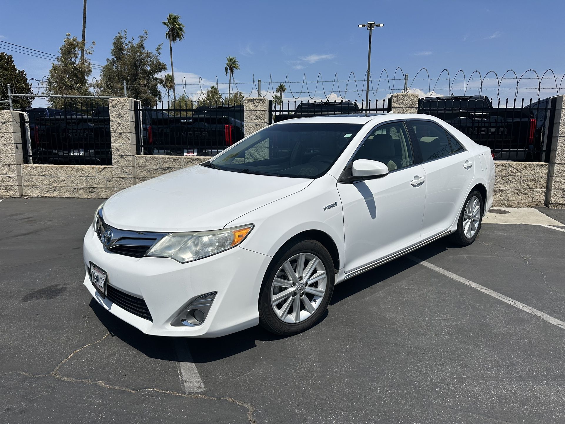 2014 Toyota Camry Hybrid for Sale in Riverside, CA - OfferUp