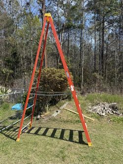 12 Ft Fiberglass Step Ladder