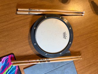 Remo Tunable Drum Practice Pad with 4 Drumsticks