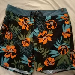 Men's Roark "The Boatman" Boardshorts - Floral Print - Size 34 - Barely Used!