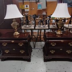 Premium Mahogany Pair of Bombe Nightstands by Century Furniture Available 
