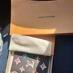 Louis Vuitton Donut Wallet Organizer