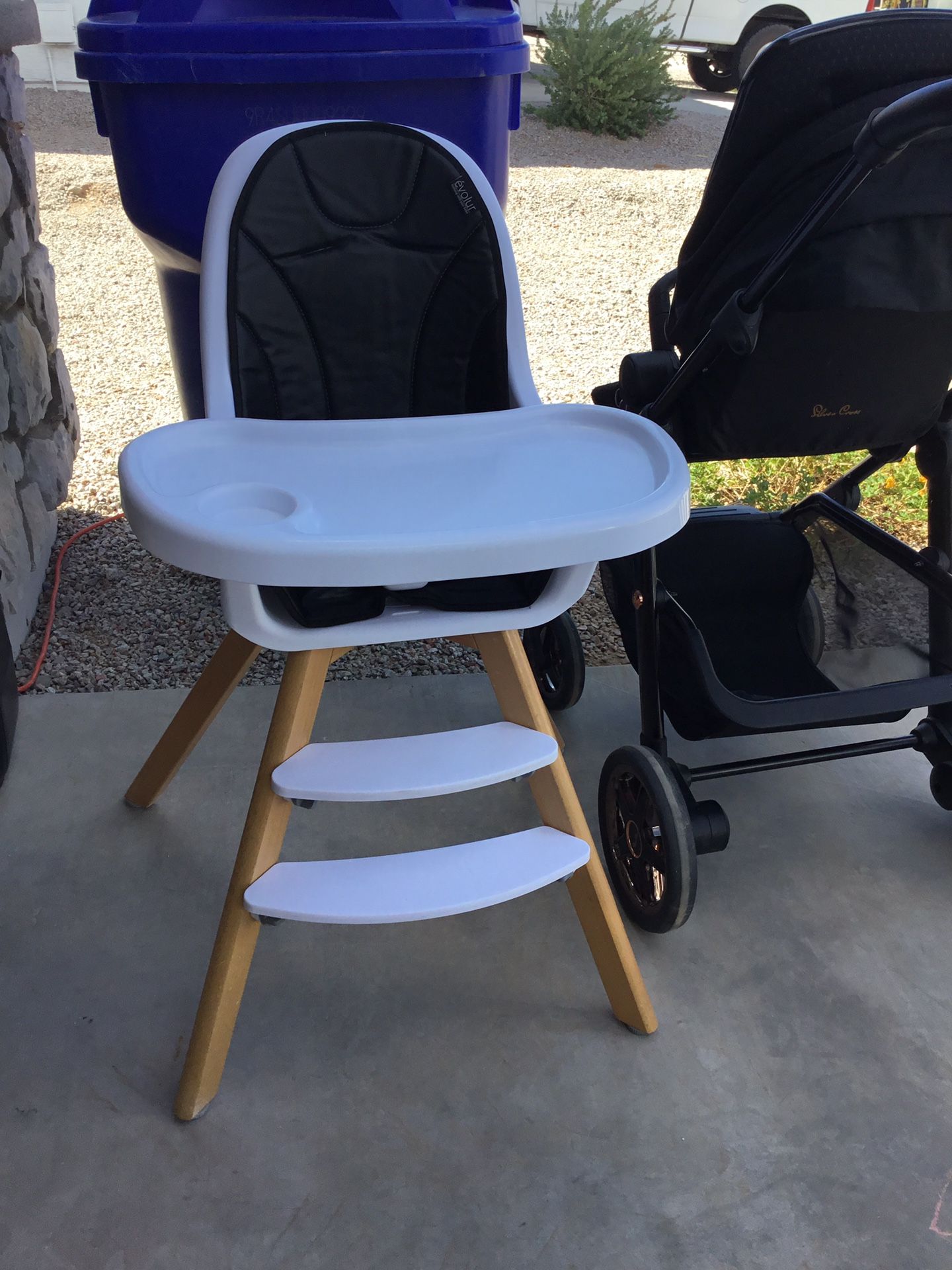 Wooden High Chair with Pad, Straps, & Tray