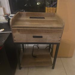 Modern Nightstand with USB & Outlet – Light Wood