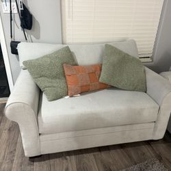 Couch Set With Pillows