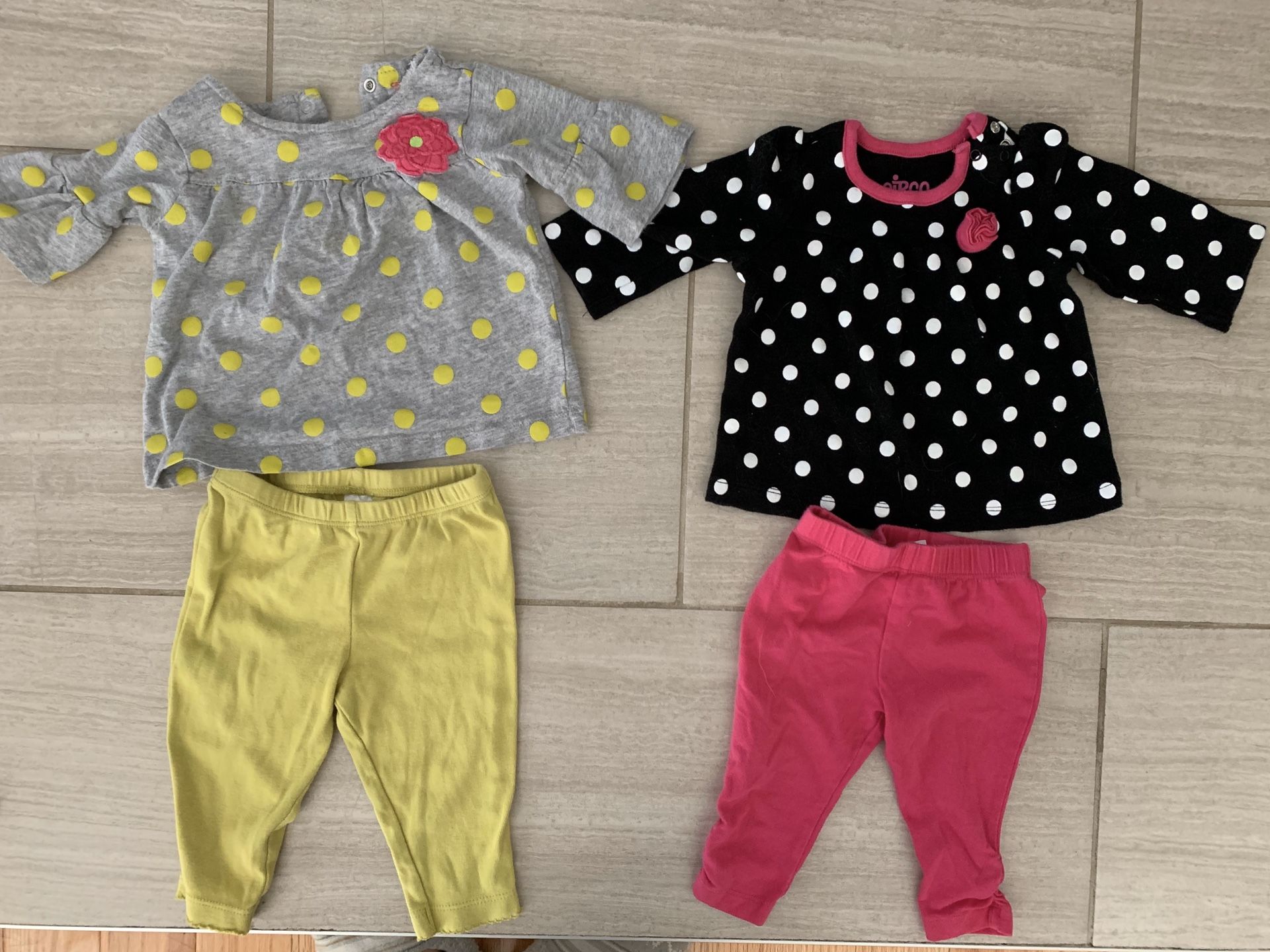 (6 MOS) girl - 8 outfits