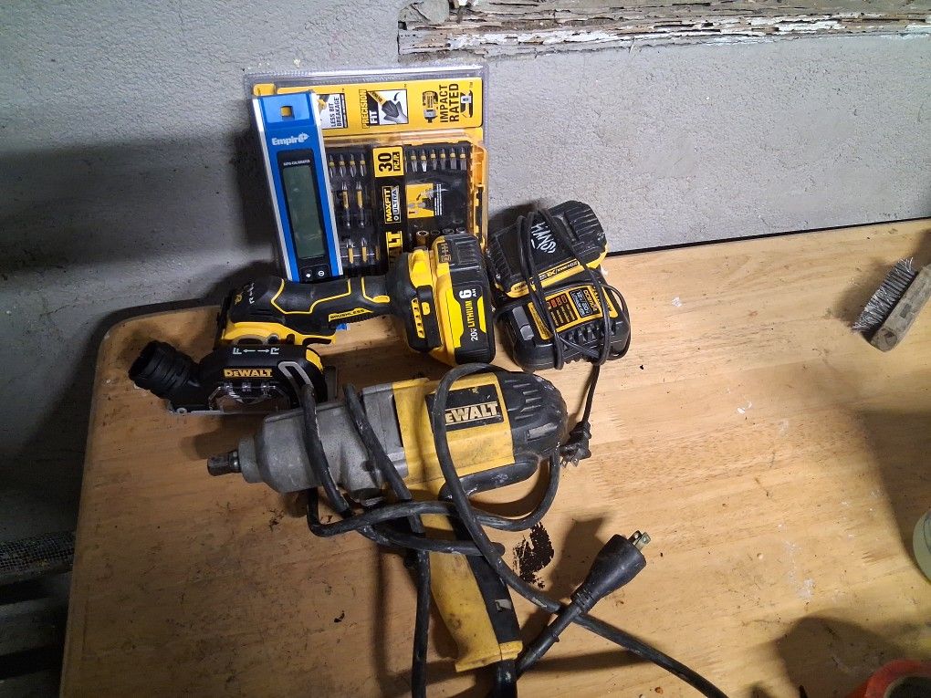 Dewalt