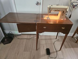 Singer 404 Slant-O-Matic Sewing Machine | Serviced 1950s Model (Original Cabinet)