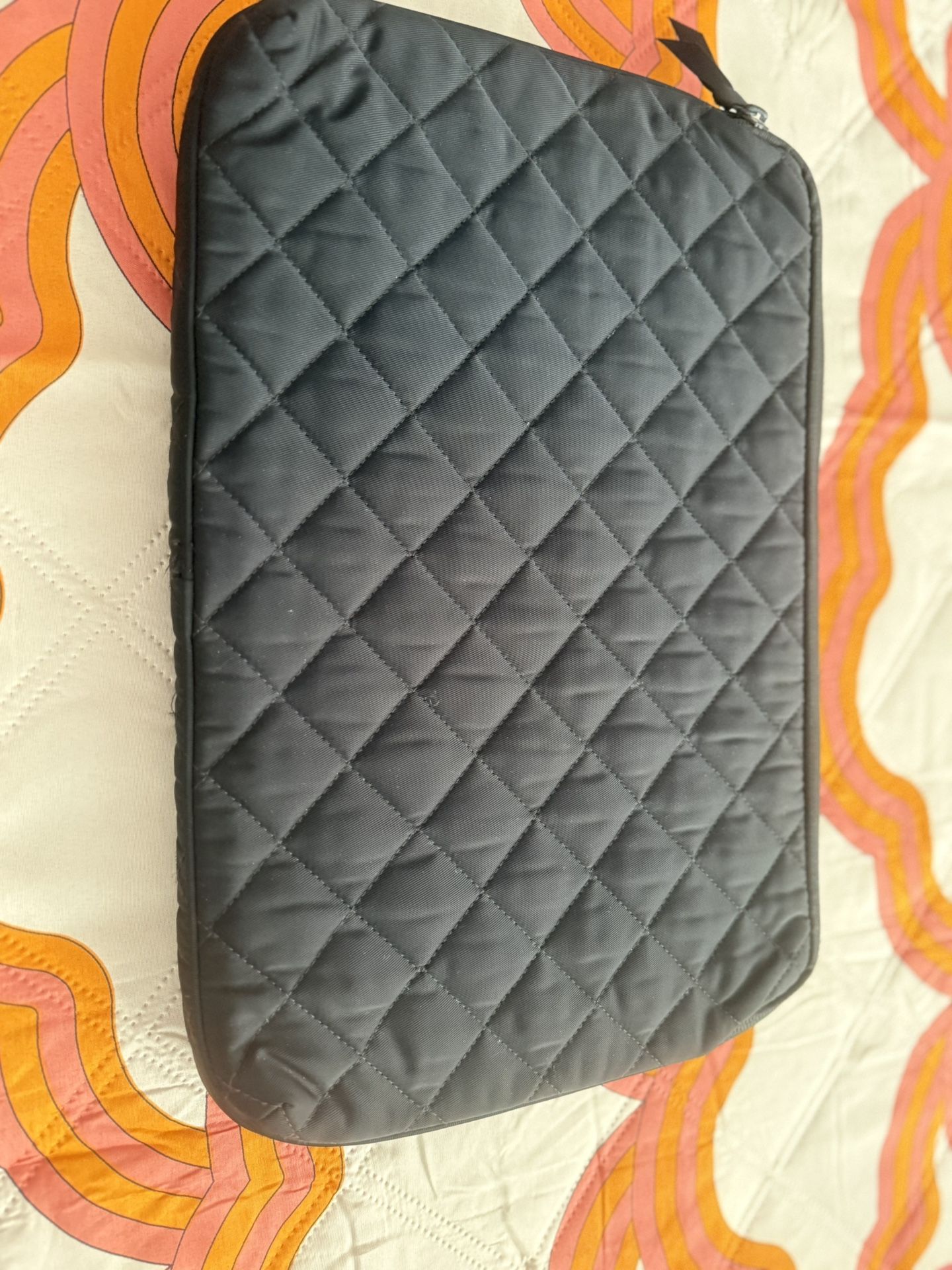 NEW UNUSED- Vera Bradley Black Laptop Sleeve With Handle- Floral Pattern Inside