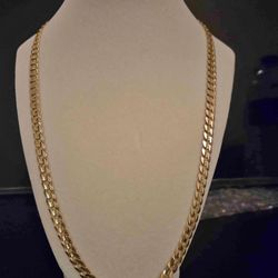 10k , 22” long ,7 mm width, 33.3 grams solid , not trades, firm price, precio firme español tambien.